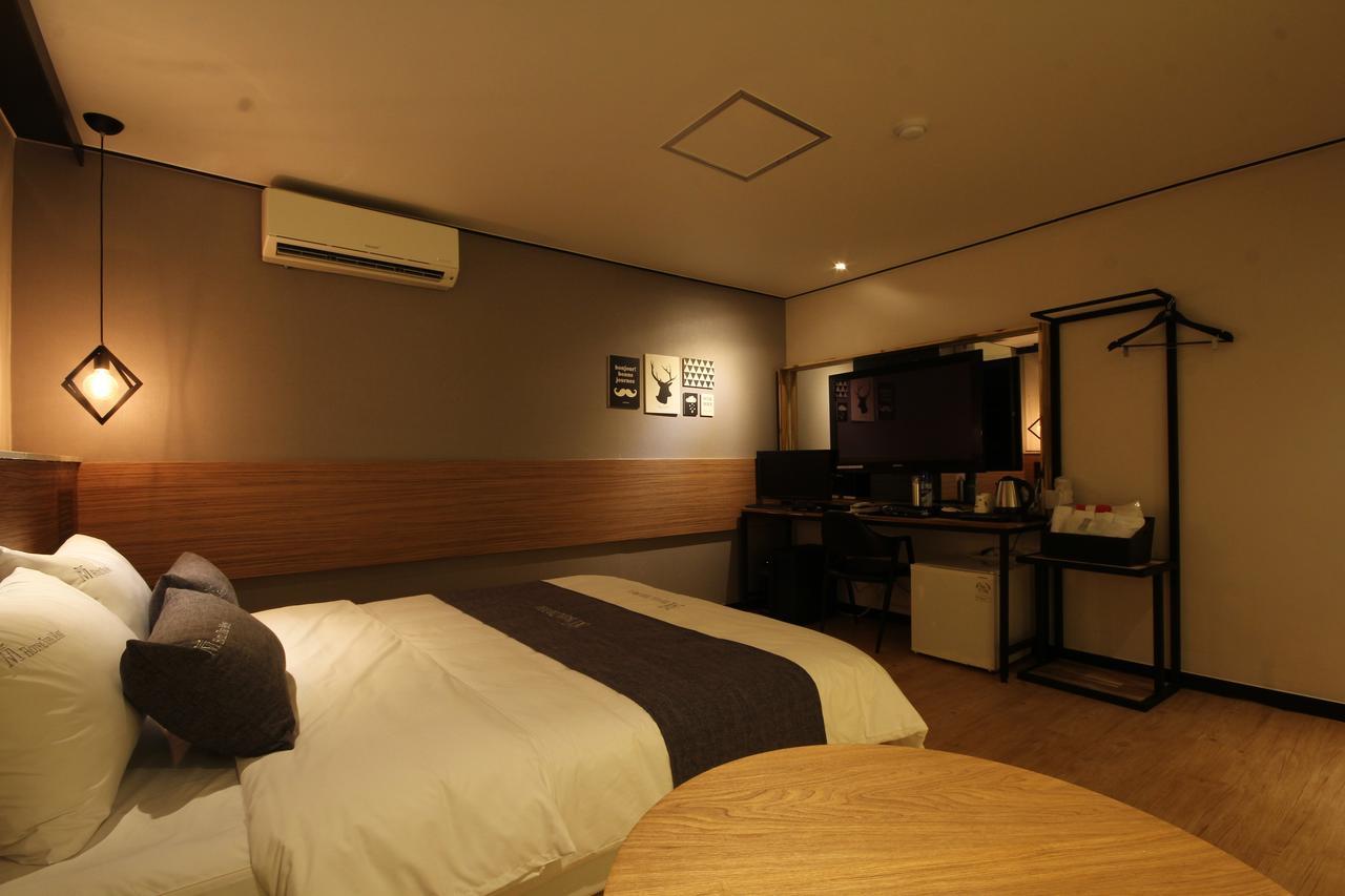 Hotel The May Gimhae Экстерьер фото